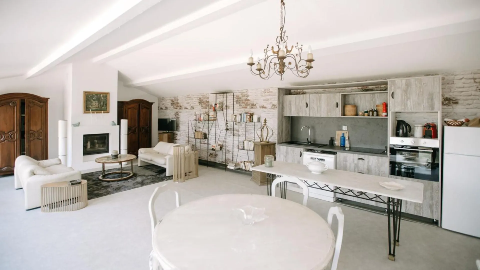 The Aviary - Pernes-Les-Fontaines Apartment
